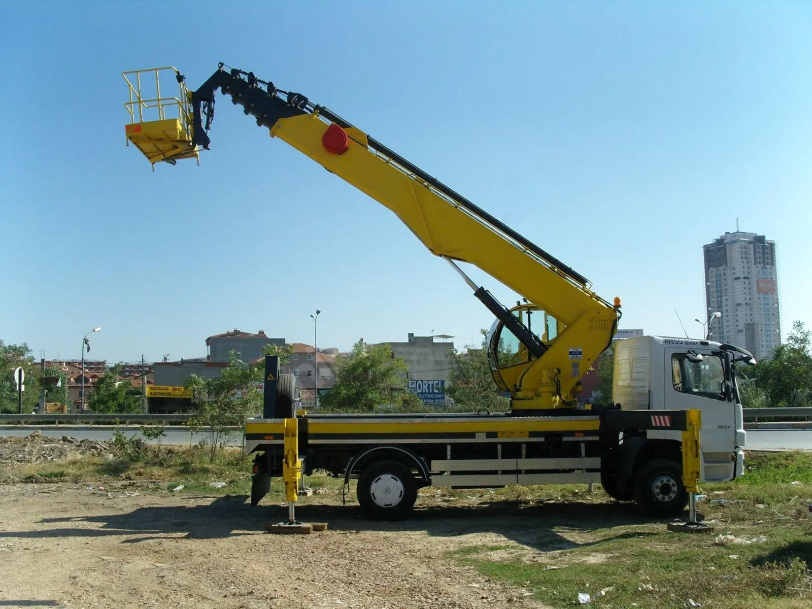 45 Metre Kiralık Sepetli Platform